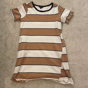 Very good quality material and cute color combination